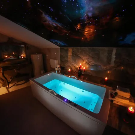 Kamin Wellness Apartment *